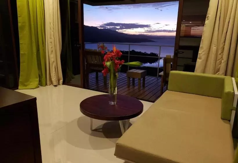 Hotelli Laguna Arenal