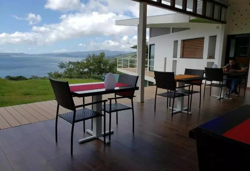 Hotelli Laguna Arenal