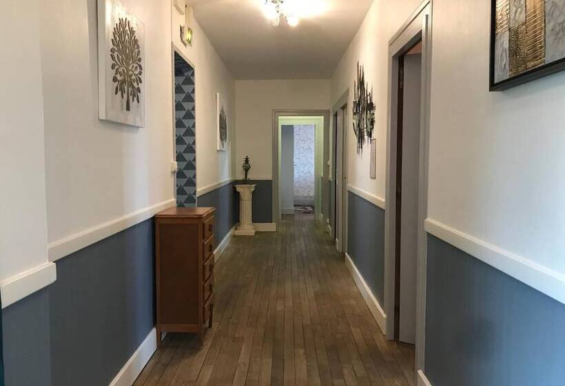 فندق Logis Le Cheval Blanc