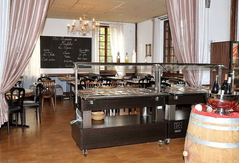 فندق Logis Le Cheval Blanc