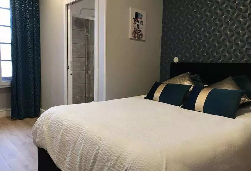 ホテル Logis Le Cheval Blanc