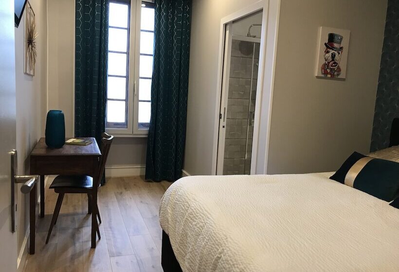 فندق Logis Le Cheval Blanc