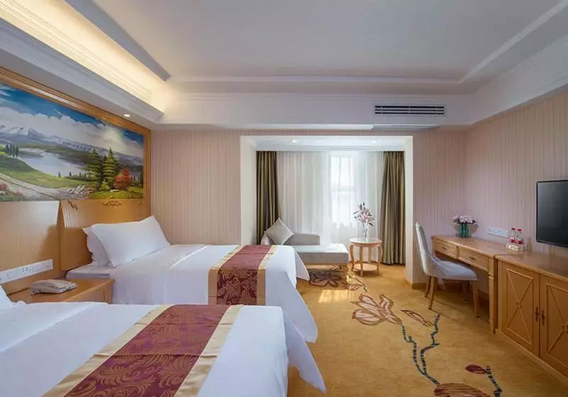Vienna Hotel Xixiang Gushu