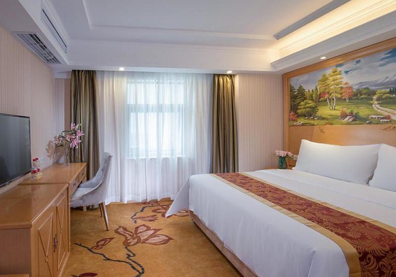 Vienna Hotel Xixiang Gushu