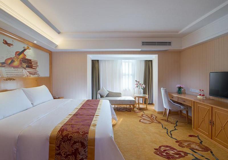 Vienna Hotel Xixiang Gushu