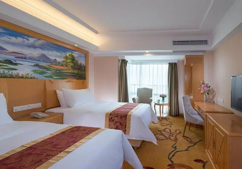 Vienna Hotel Xixiang Gushu