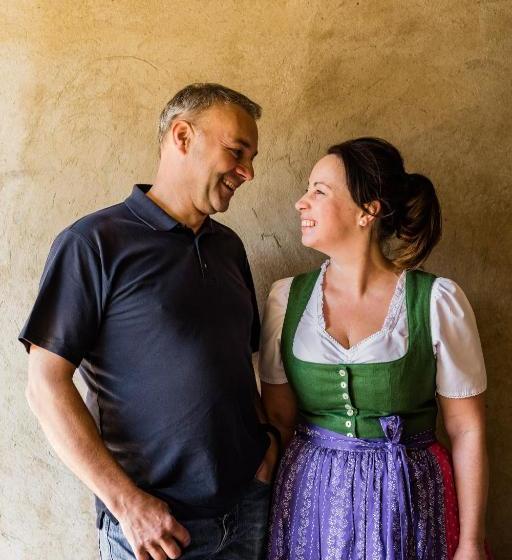 فندق Weingut Tschermonegg