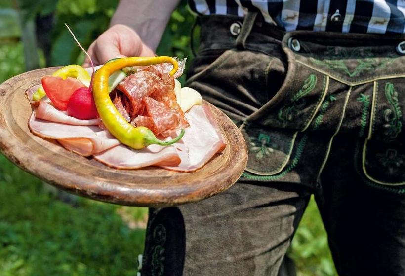 فندق Weingut Tschermonegg