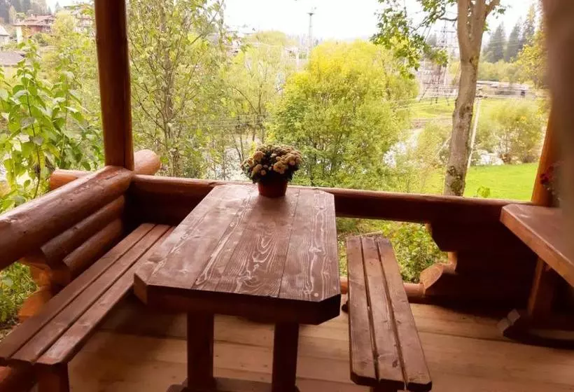 Majatalo садиба у туза