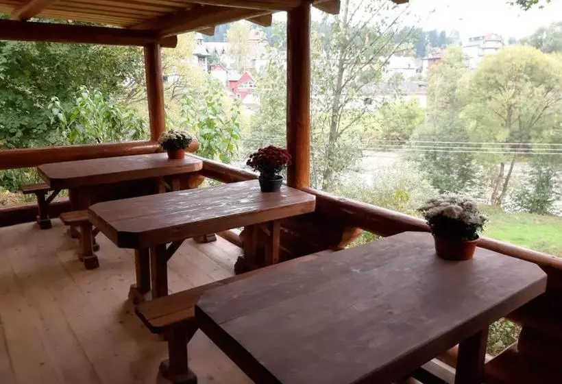 Majatalo садиба у туза