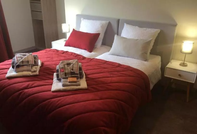 Majatalo Domaine La Fontaine Du Mont