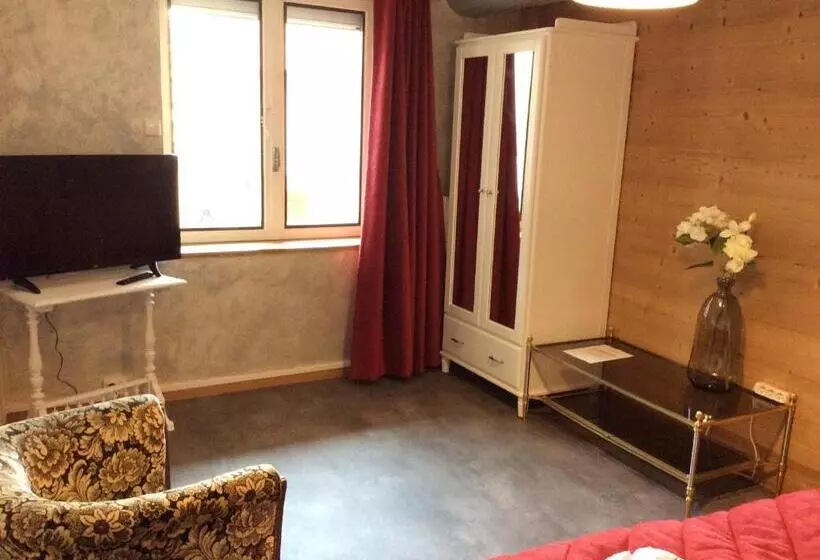 Majatalo Domaine La Fontaine Du Mont