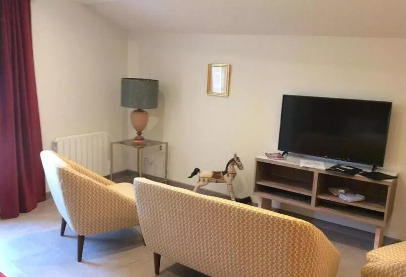 Majatalo Domaine La Fontaine Du Mont