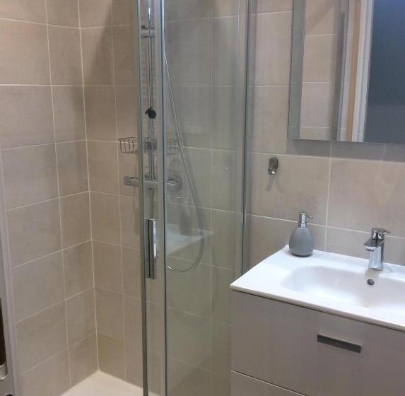 بنسيون Domaine La Fontaine Du Mont