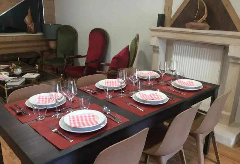 Majatalo Domaine La Fontaine Du Mont