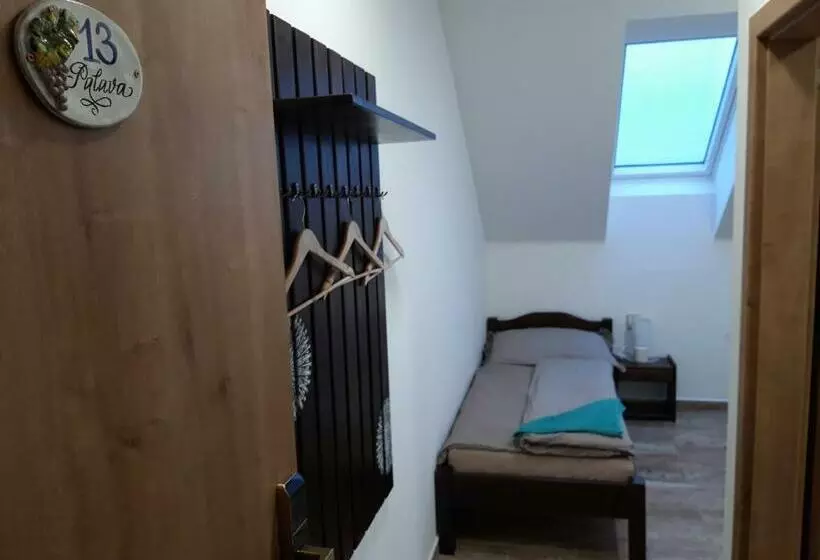 ペンション čičina Tvrdonice Penzion, Restaurace, Vinný Sklep