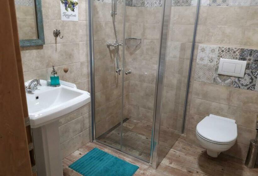 펜션 čičina Tvrdonice Penzion, Restaurace, Vinný Sklep