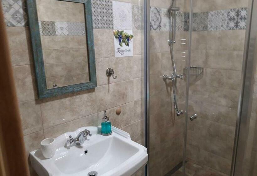 펜션 čičina Tvrdonice Penzion, Restaurace, Vinný Sklep