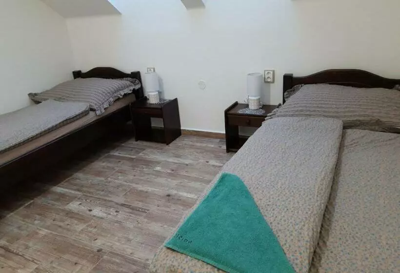 ペンション čičina Tvrdonice Penzion, Restaurace, Vinný Sklep