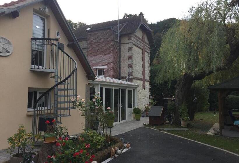 بنسيون La Homardine