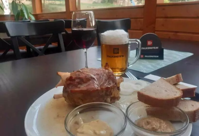 Majatalo Penzion A Restaurace Windows