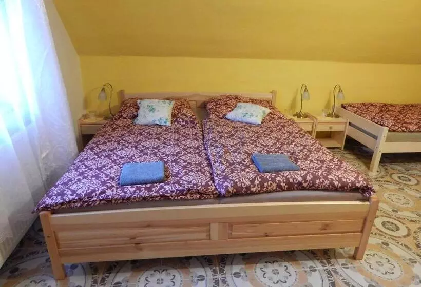 Majatalo Penzion Dřevěnka