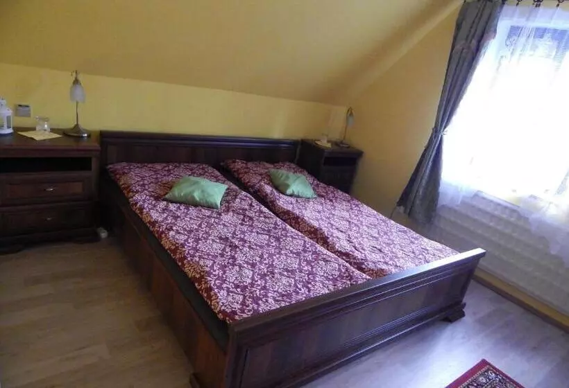 Majatalo Penzion Dřevěnka