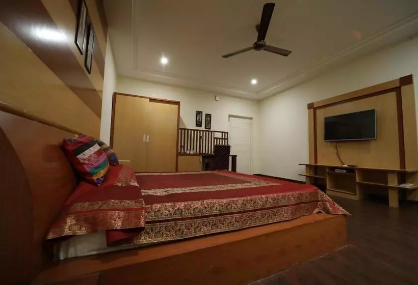 Palette  Tehri Club And Resort