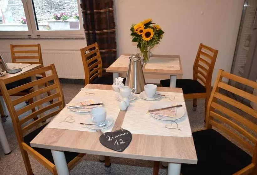 Aamiaismajoitus (B&B) Gästehaus Am Hochsimmer