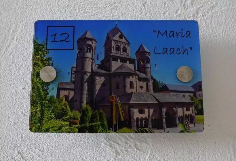 Aamiaismajoitus (B&B) Gästehaus Am Hochsimmer