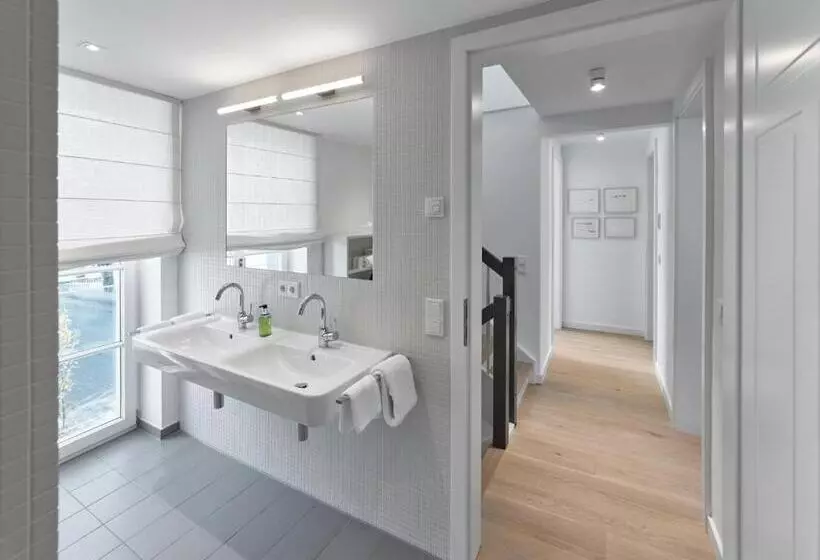 Aamiaismajoitus (B&B) Gästehaus Cantzheim