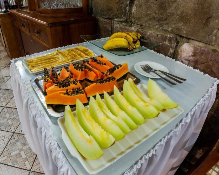 Hotel Via Genova Parque