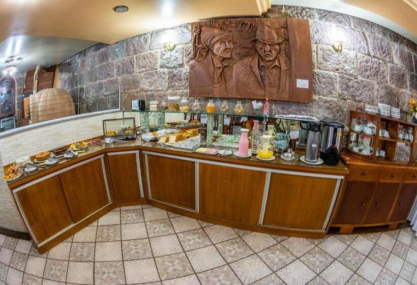 Hotel Via Genova Parque