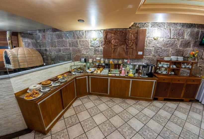 Hotel Via Genova Parque