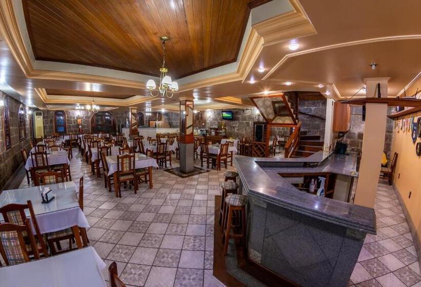 Hotel Via Genova Parque