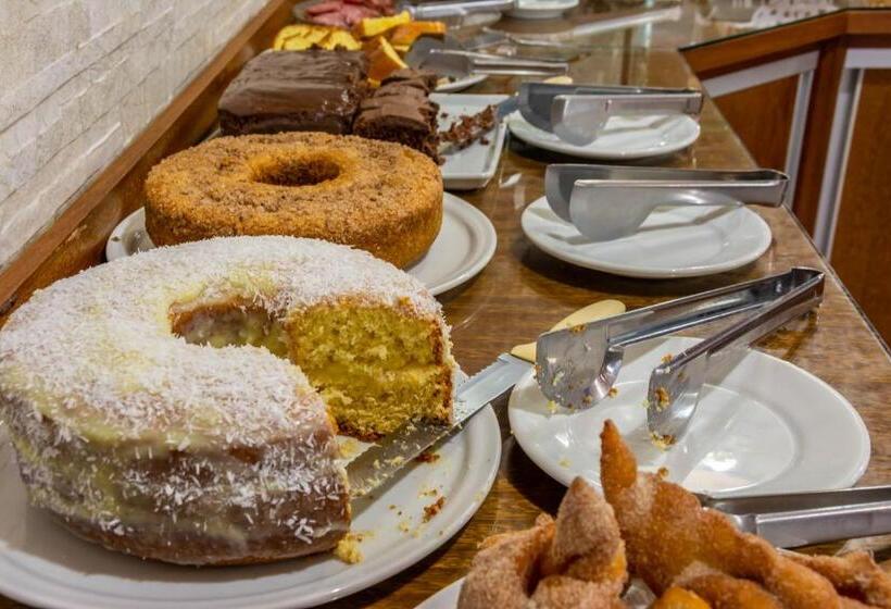 Hotel Via Genova Parque