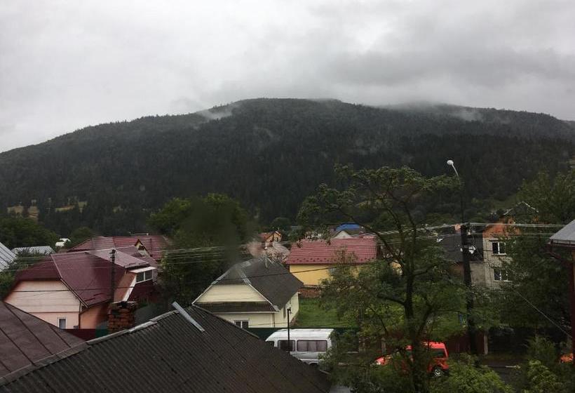 Pension (Hôtel basse catégorie) гостевой дом юран