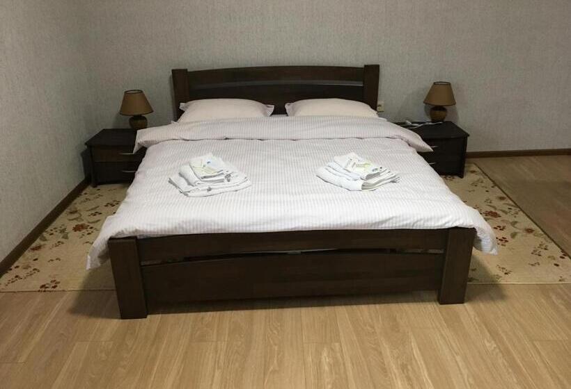 Pension (Hôtel basse catégorie) гостевой дом юран