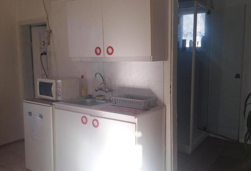 ペンション Akácvirág Vendégház