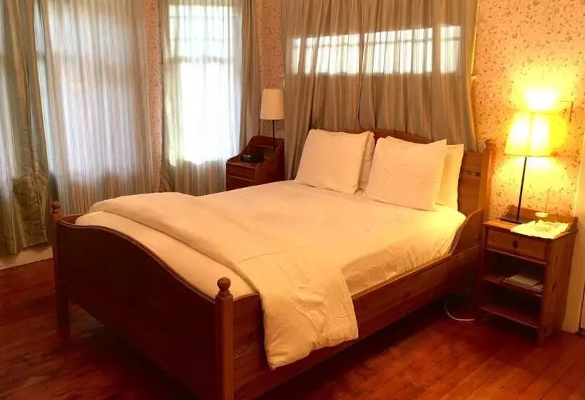 Aamiaismajoitus (B&B) Cowper Inn