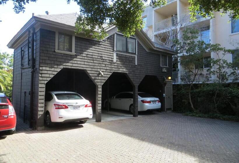 مبيت وإفطار Cowper Inn