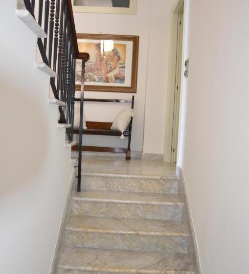 민박 Donna Alda Affittacamere