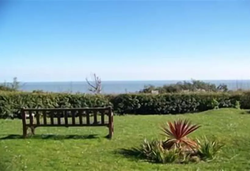 ベッドアンドブレックファースト Eversley