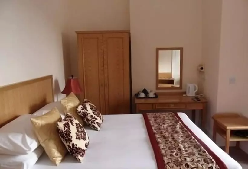 ベッドアンドブレックファースト Eversley