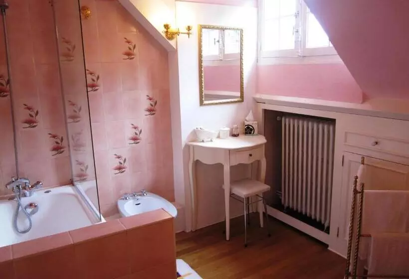 Aamiaismajoitus (B&B) La Croix Du Reh