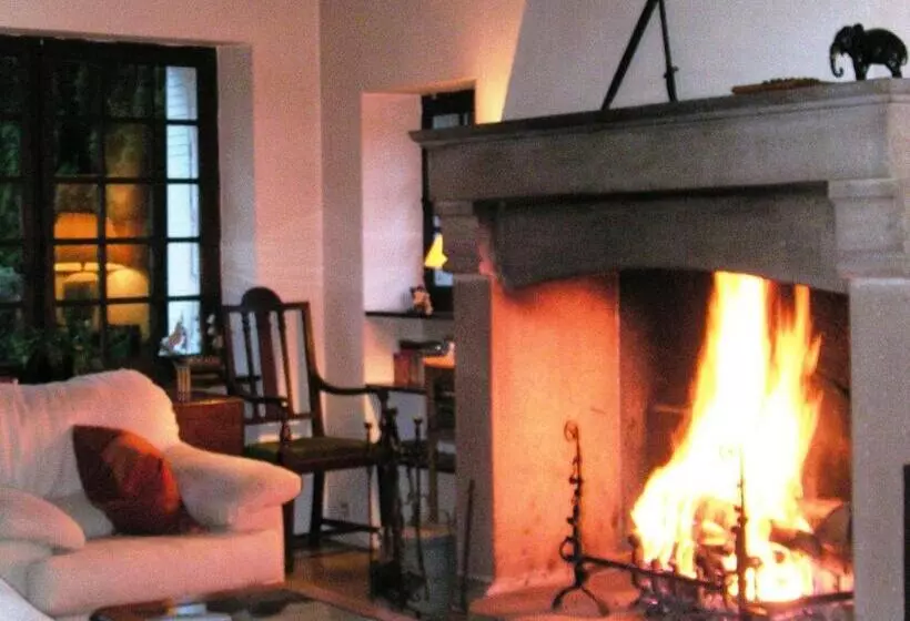 Aamiaismajoitus (B&B) La Croix Du Reh