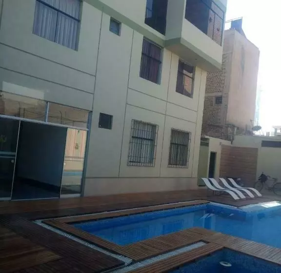 Hotel Regency Plaza