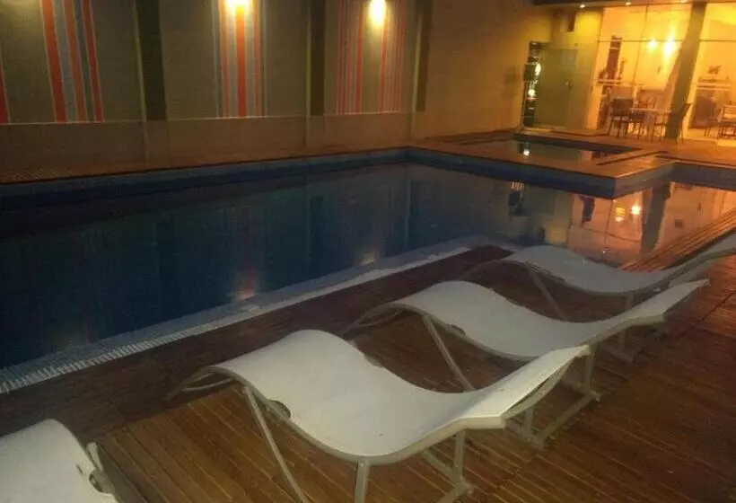 Hotel Regency Plaza