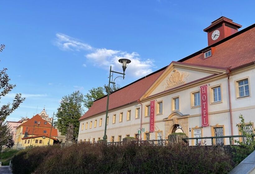 בית מלון כפרי Tynec