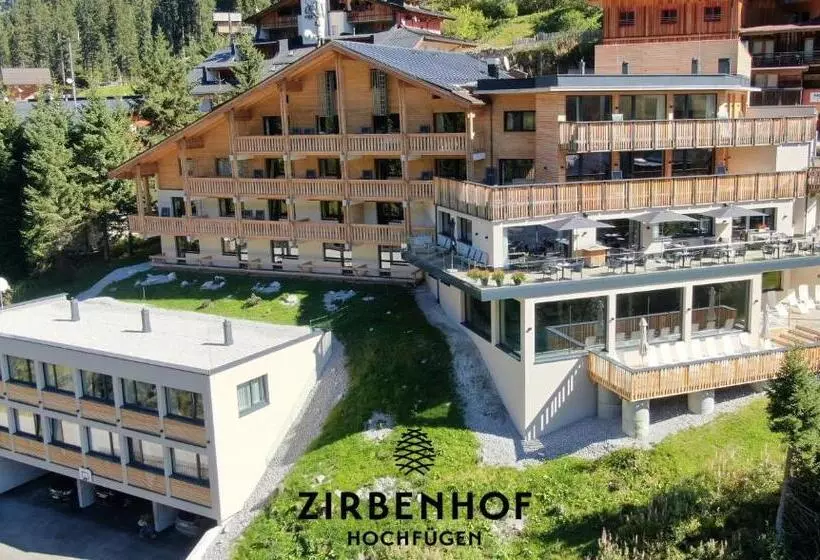 Hotelli Zirbenhof